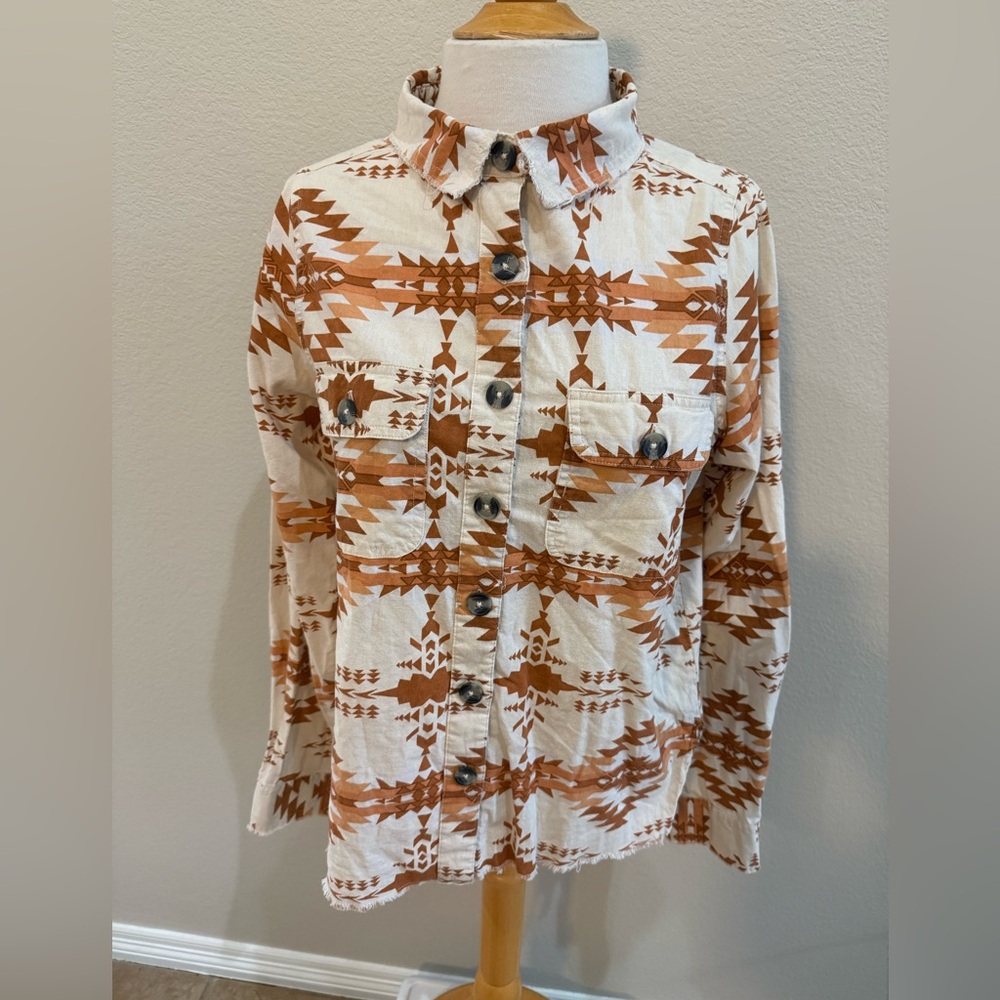 BKE Shirt Medium Ladies Rust Cream Southwestern Aztec Eased Women Bust 40 In